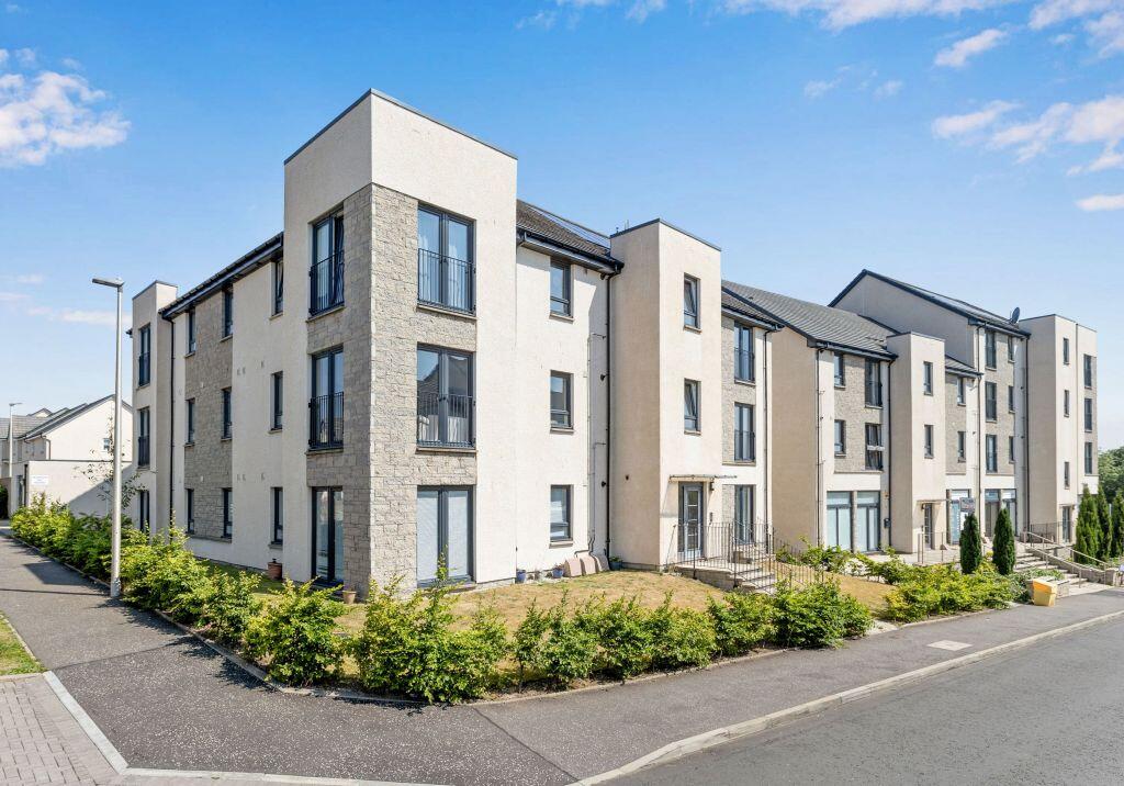 Main image of property: 2 (flat 4) Bowbridge Crescent, Mortonhall, Edinburgh, EH17 8UX