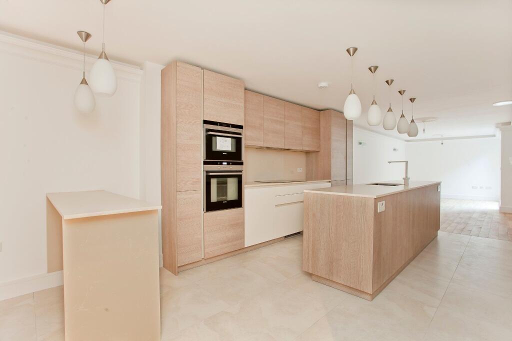 Apartment in London - View 3
