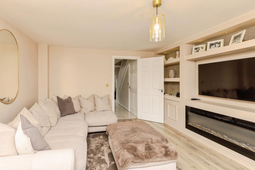 Dunlop Avenue, Leeds, West Yorkshire, LS12 photo 4