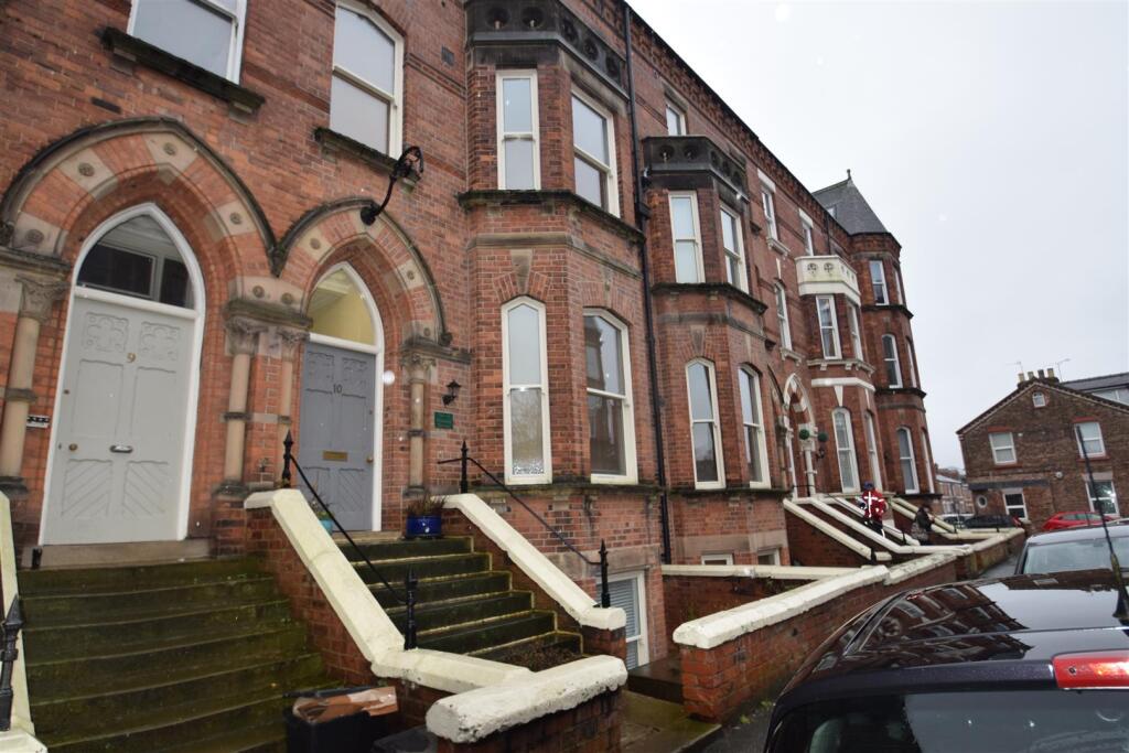 Apartment in York - More