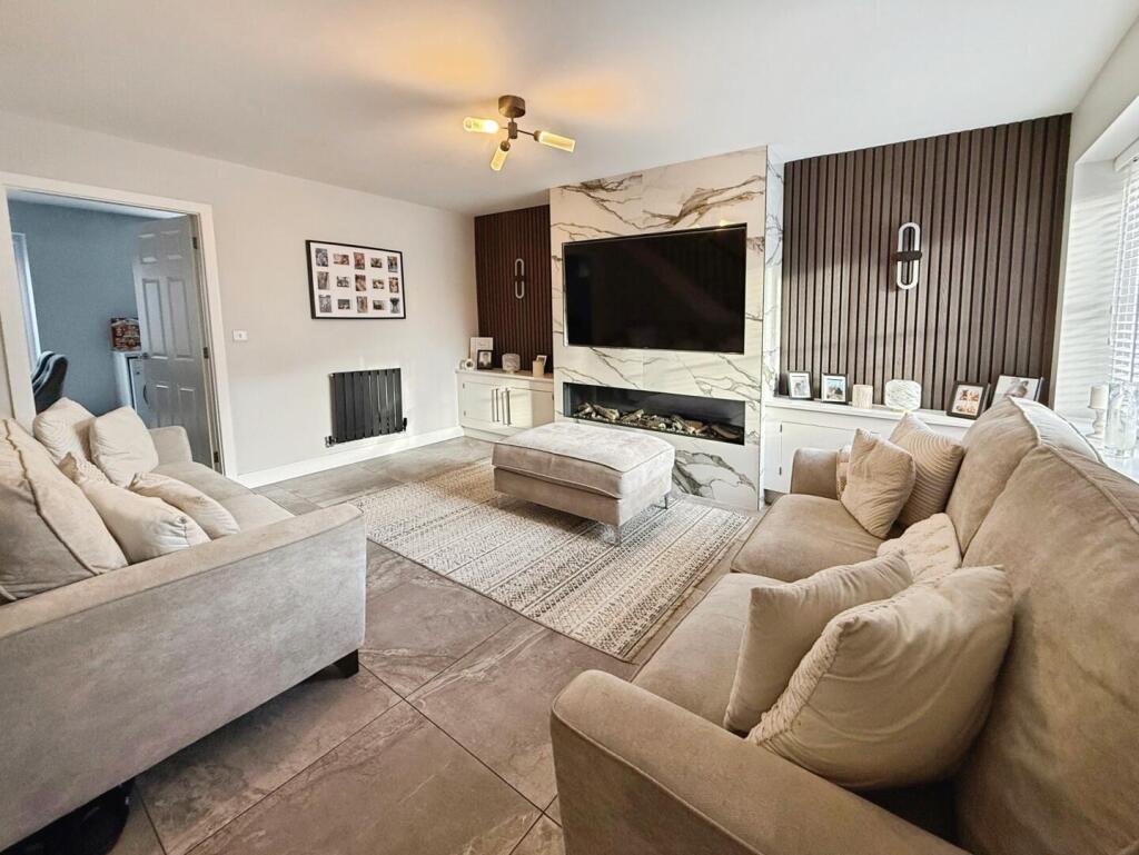 Livesley Road, Macclesfield photo 2