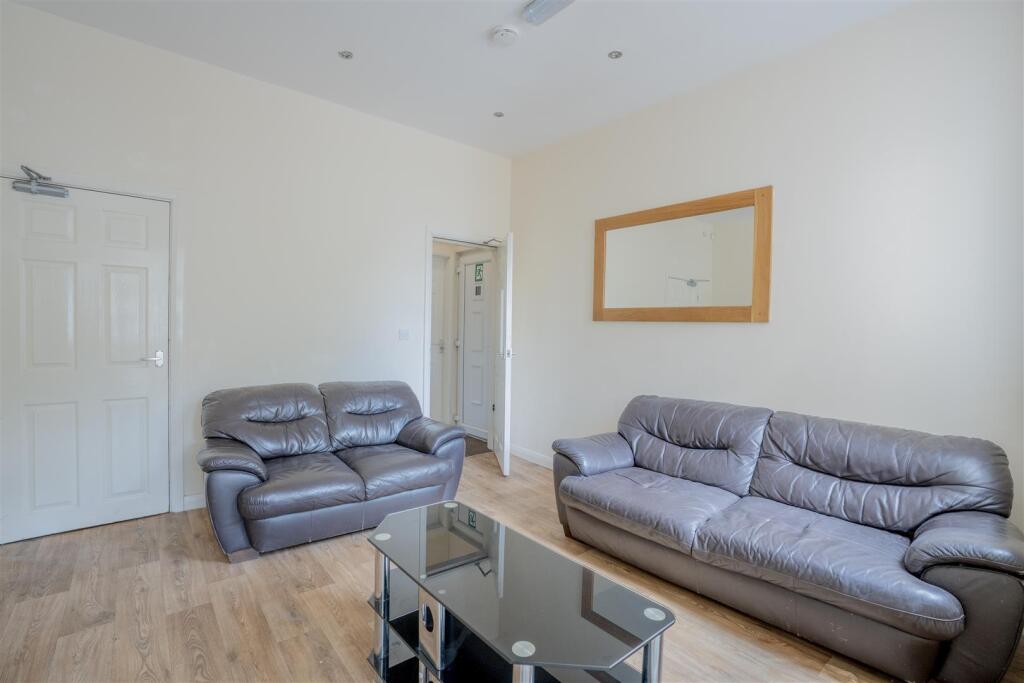 House in Sheffield, Moorfoot, Highfield - View 5