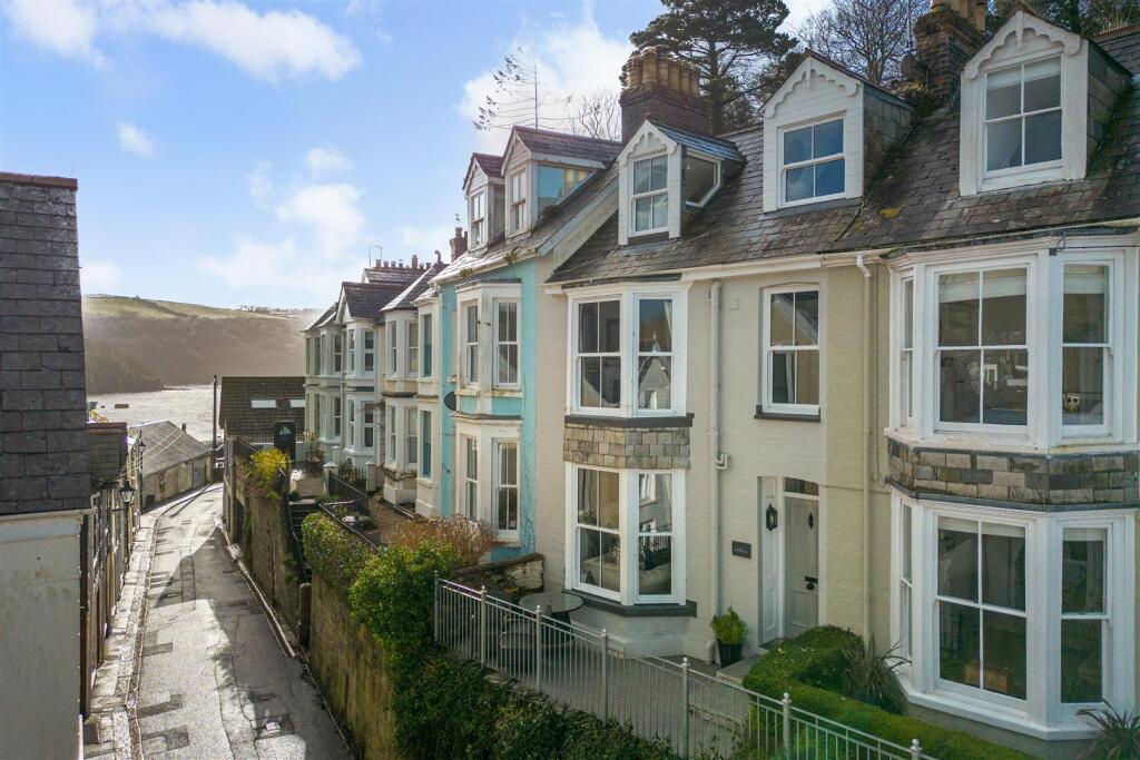 Main image of property: Passage Street, Fowey