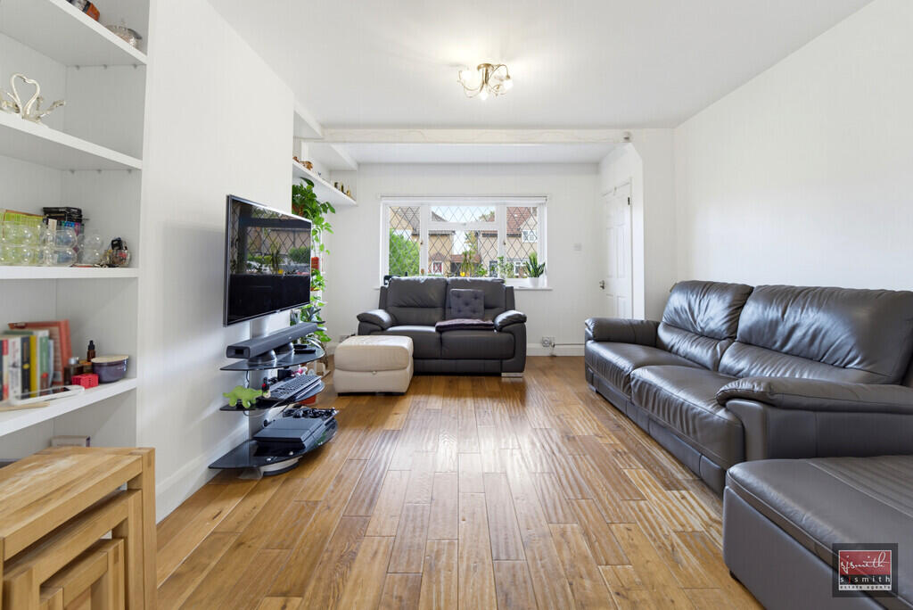 House in Spelthorne, Surrey - View 5