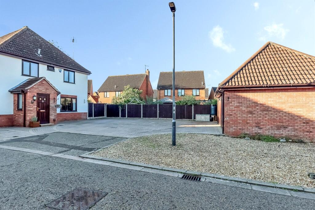 Main image of property: Canonsfield, Peterborough