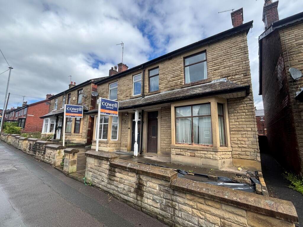 Main image of property: 334 Edenfield Road, Rochdale, Lancashire, OL11 5AG