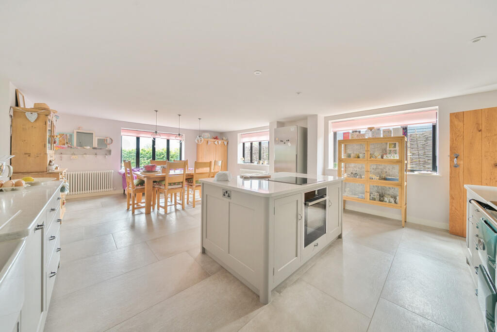 Coophurst Lane, Ewhurst, GU6 photo 3