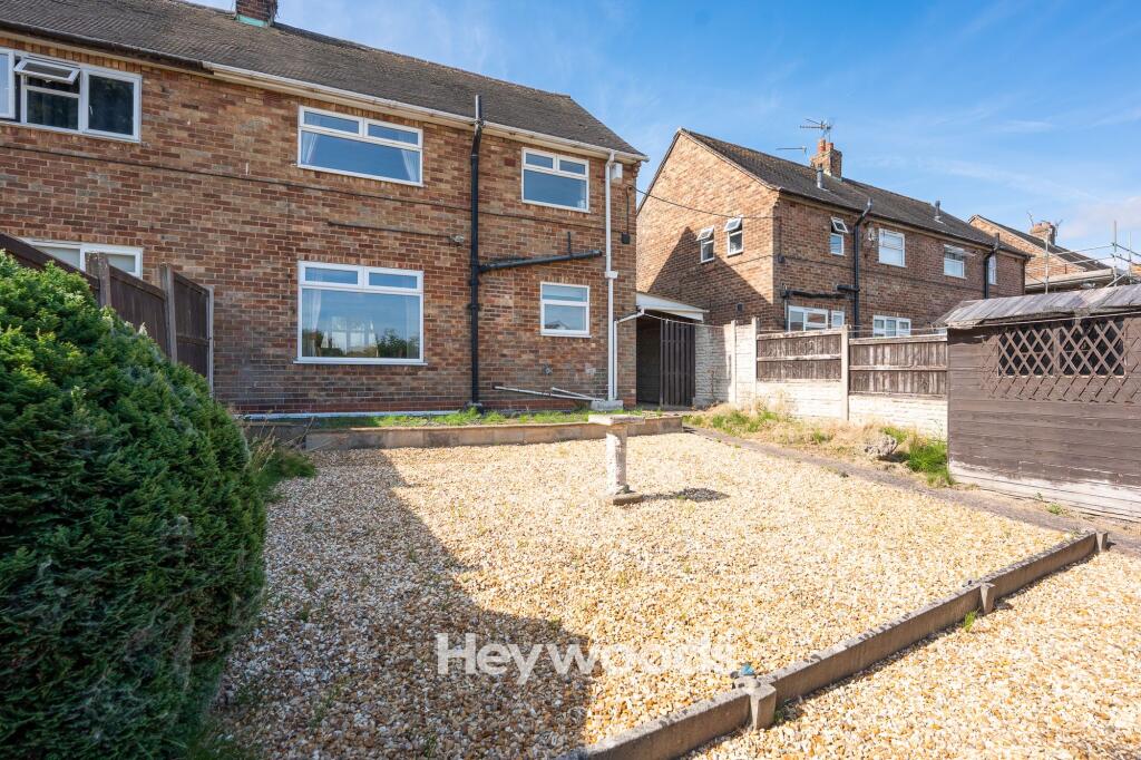 House in Newcastle-under-Lyme, Staffordshire - View 4