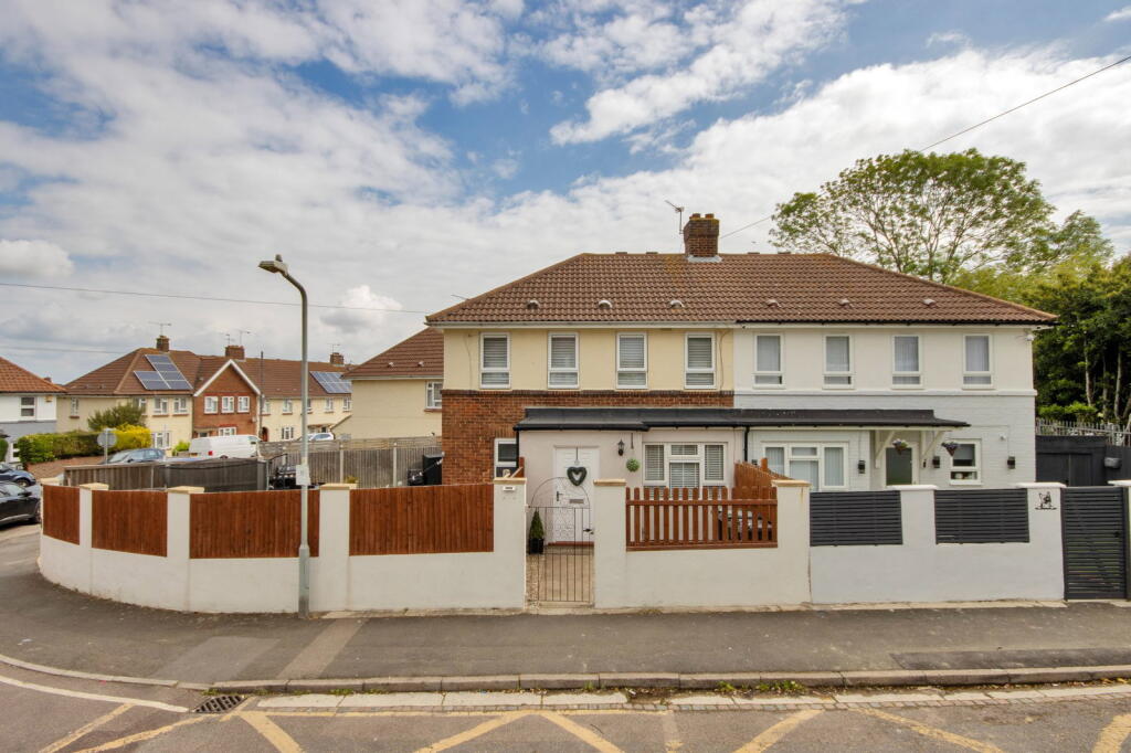 Main image of property: Jubilee Crescent, Gravesend, DA12 4JG