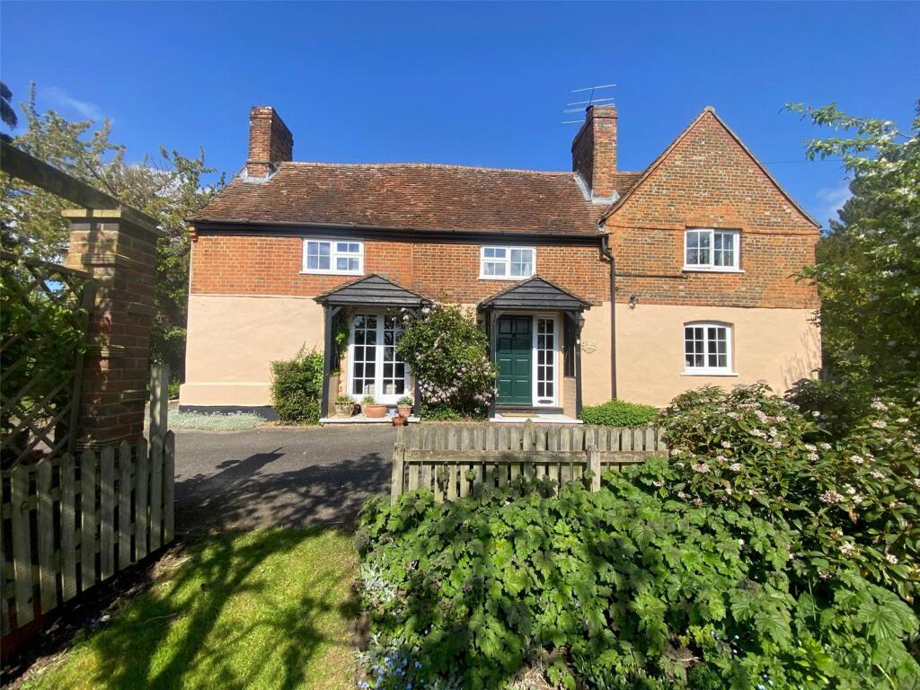 4-bed detached on Barton Road, Pulloxhill, Bedfordshire, MK45, £995,000