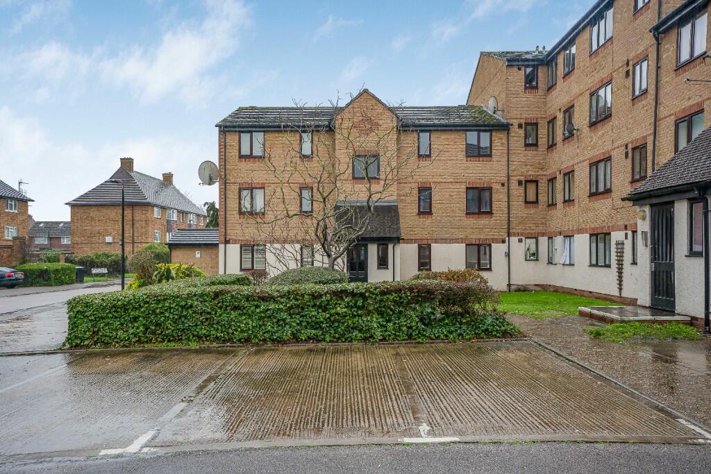 Main image of property: Linwood Crescent, Enfield, Greater London, EN1