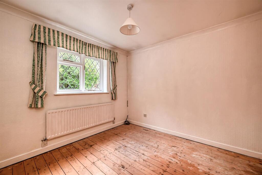 House in Wolverhampton, Compton - More
