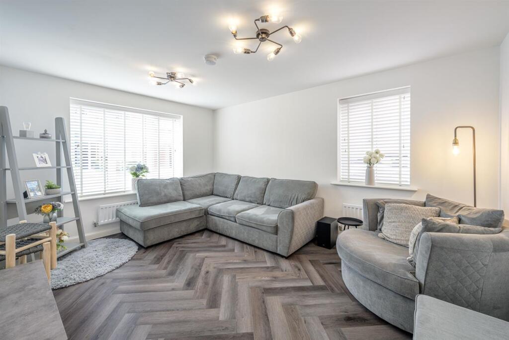 Red Oak Drive, Lea Castle, Cookley, DY10 3GH photo 4
