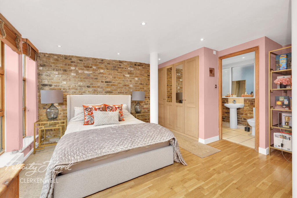 Main image of property: Leonard Street, Shoreditch, London EC2