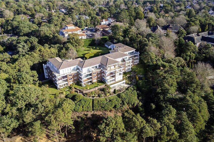 Additional image 18 of Forsyte Shades, 82 Lilliput Road, Canford Cliffs, Poole, BH14