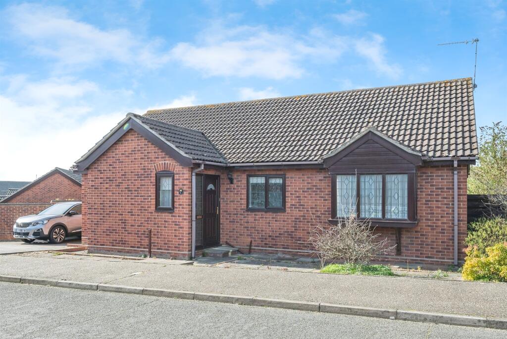 3-bed bungalow on Harvey Drive, North Walsham, £290,000