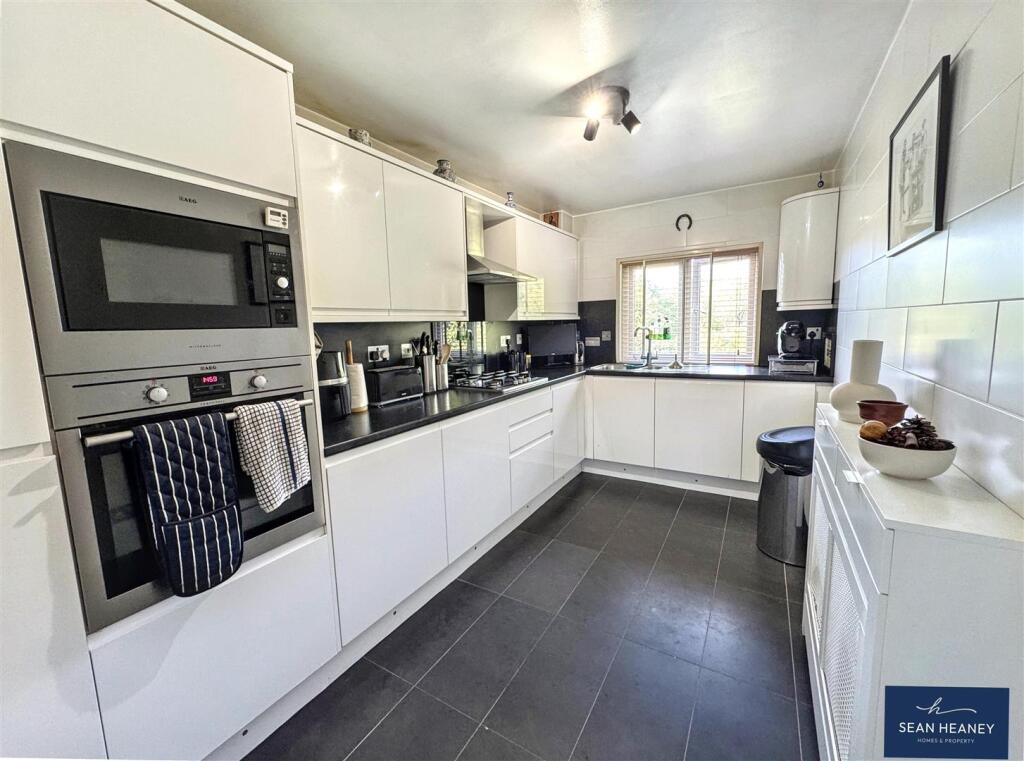 Apartment in Barnet, Hadley Wood - View 5