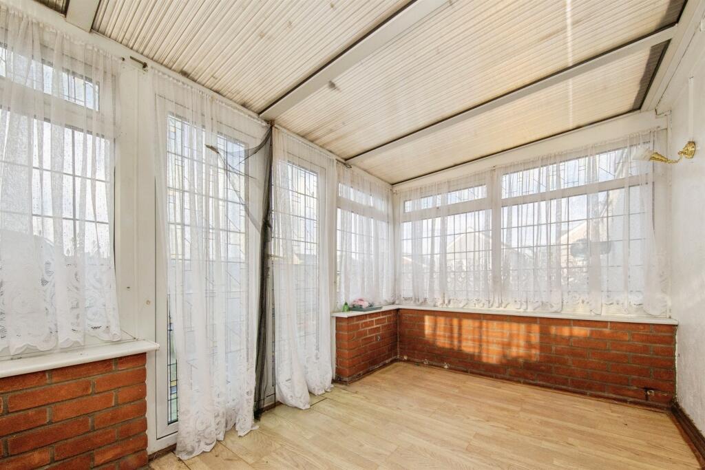 House in Jaywick, Brooklands Estate - View 5