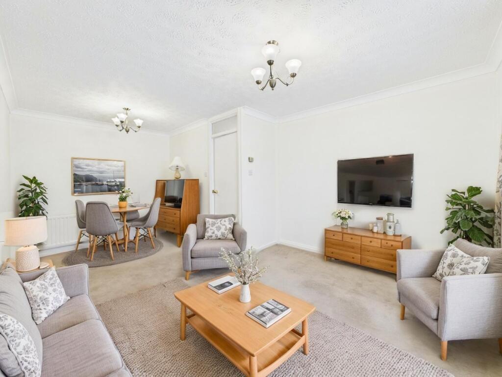 Main image of property: Millers Walk, Hull, HU5 4BP