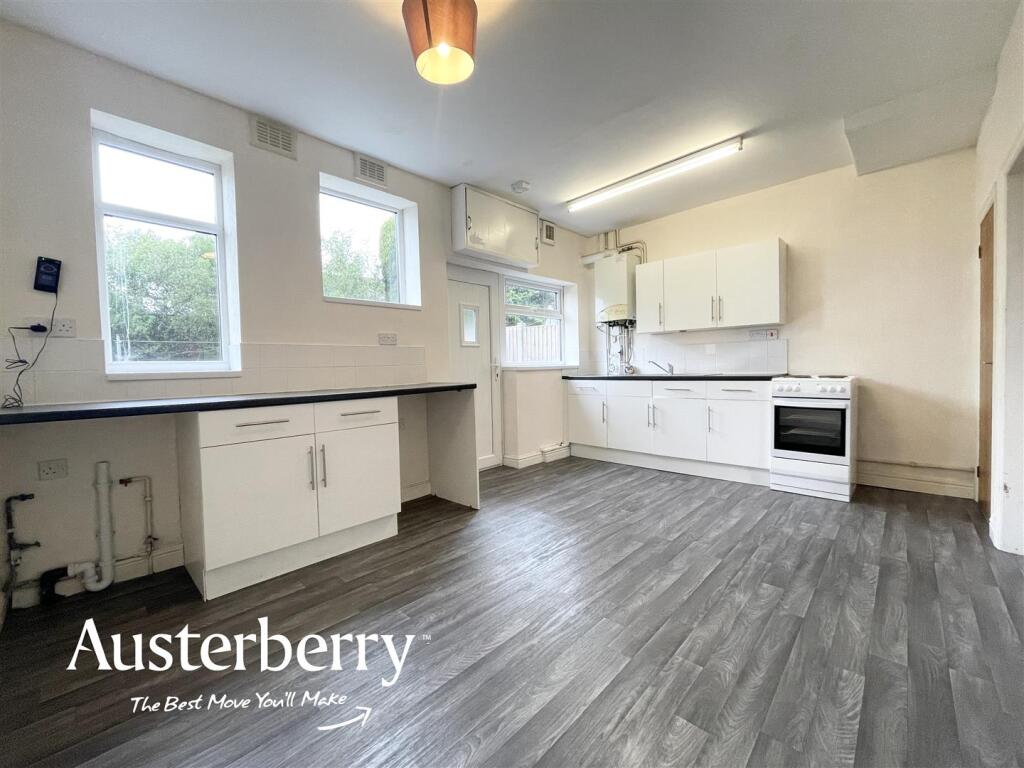 House in Stoke-on-Trent - View 3