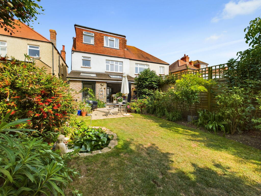 Rothbury Road, Hove, BN3 5LH photo 2