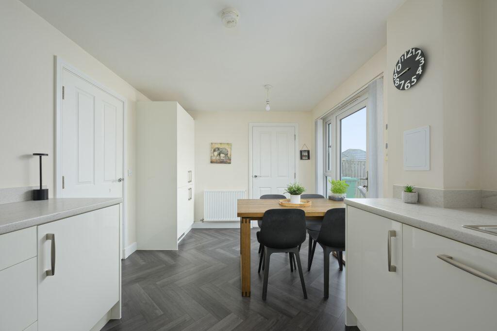 House in Dunfermline, Fife - View 5