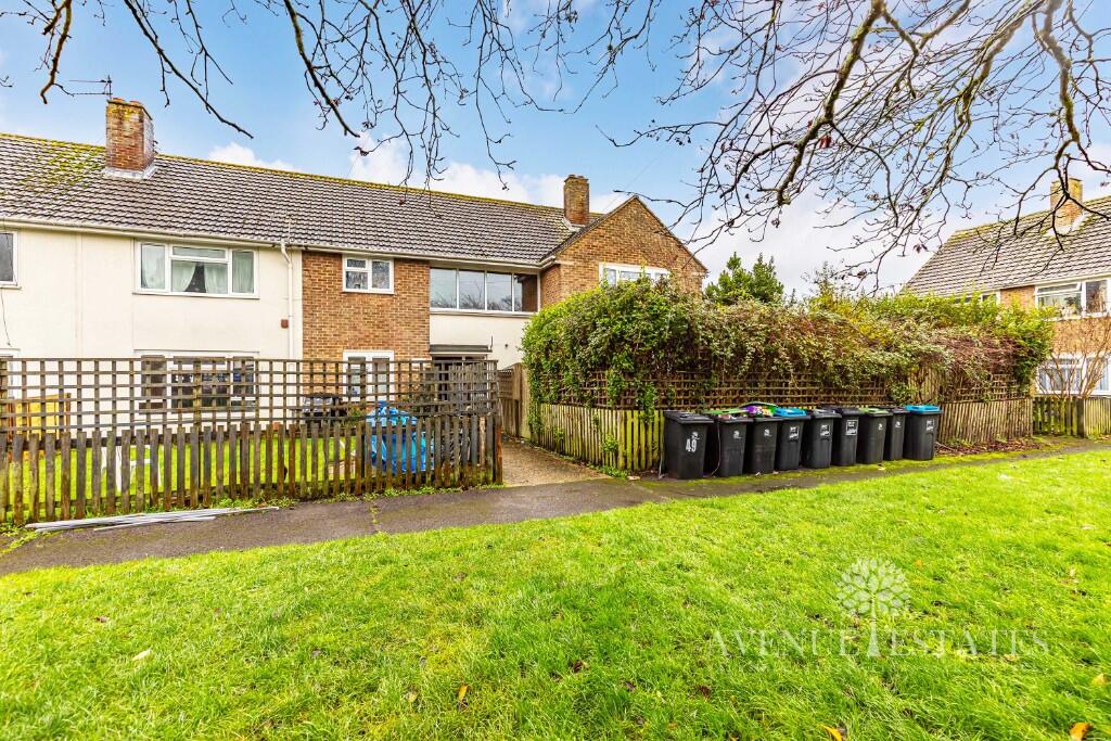 1-bed flat on Dorset Road, Christchurch, Dorset, BH23, £140,000
