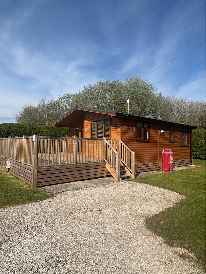 2-bed caravan on 27, Sherwood, South Lakeland Leisure Village, Carnforth, LA6 1BH, £69,995