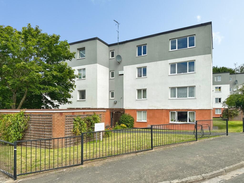 Main image of property: Grinshill Flats, Severn Drive, Wellington, Telford, Shropshire, TF1 3JT
