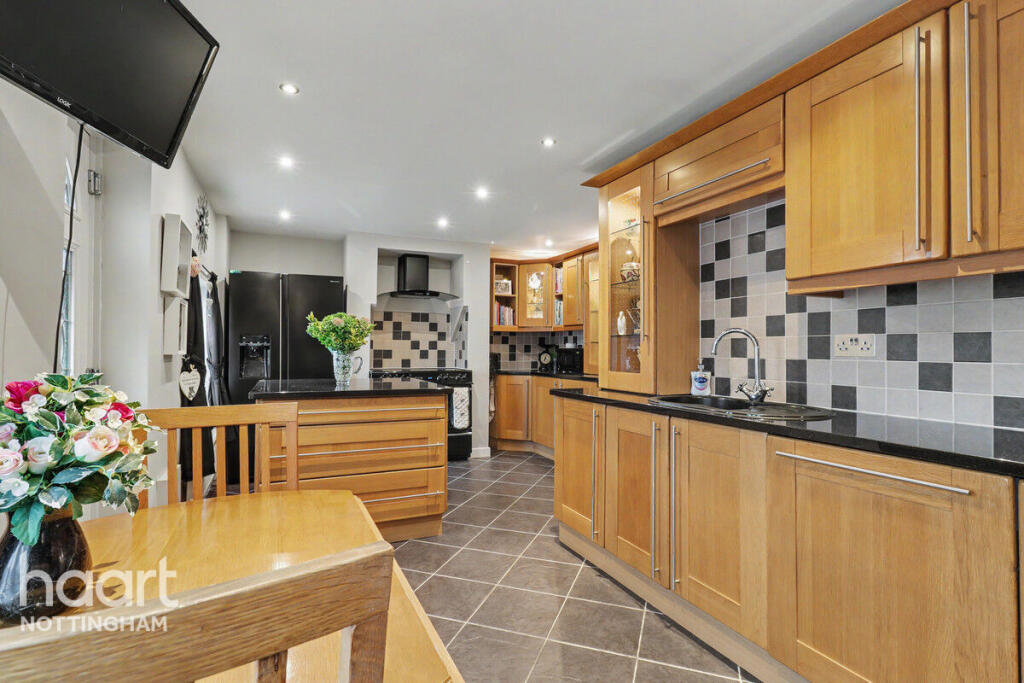 House in Nottingham, Clifton - View 3