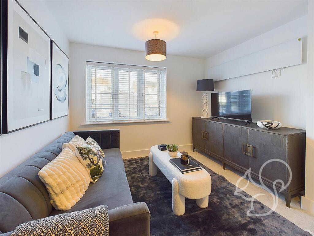 Apartment in Chelmsford - View 3