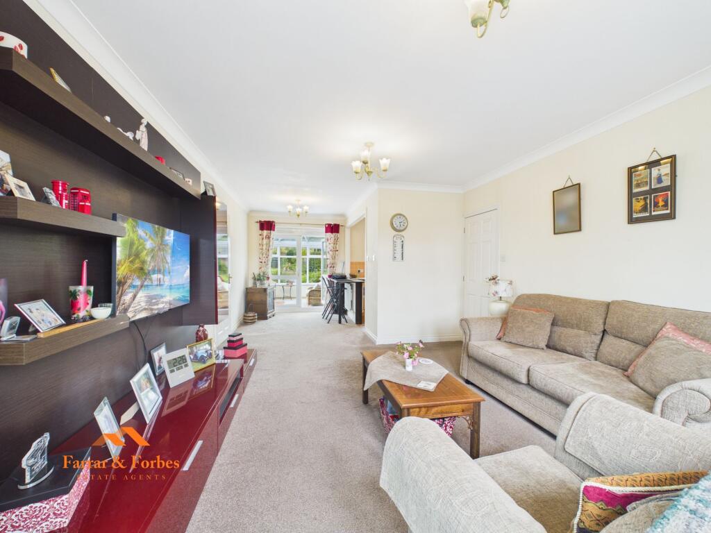 House in Pendle, Colne - More