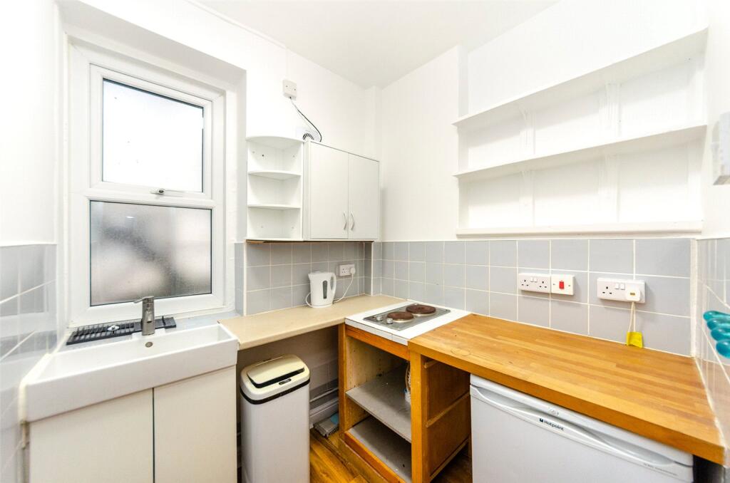 Mostyn Avenue, Llandudno, Conwy, LL30 photo 3