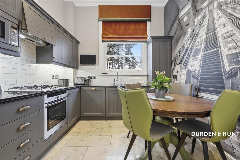 Apartment in Chelmsford - More