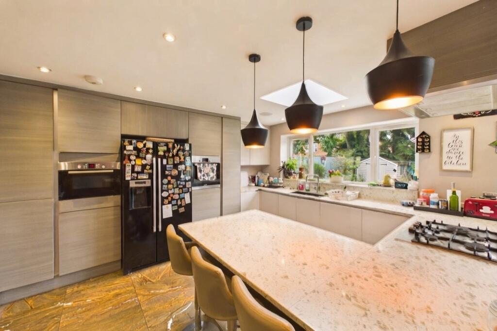 House in Reading, Lower Earley, Earley - View 4