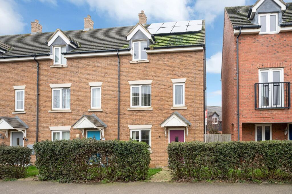3-bed terraced on The Gables, Bourne, PE10, £225,000