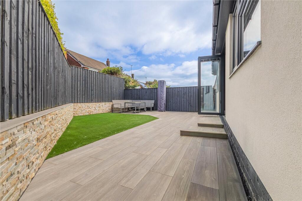House in Oldham - View 4