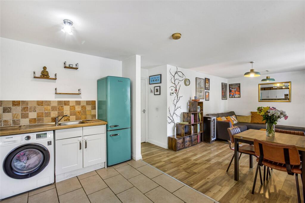 Apartment in London - View 4