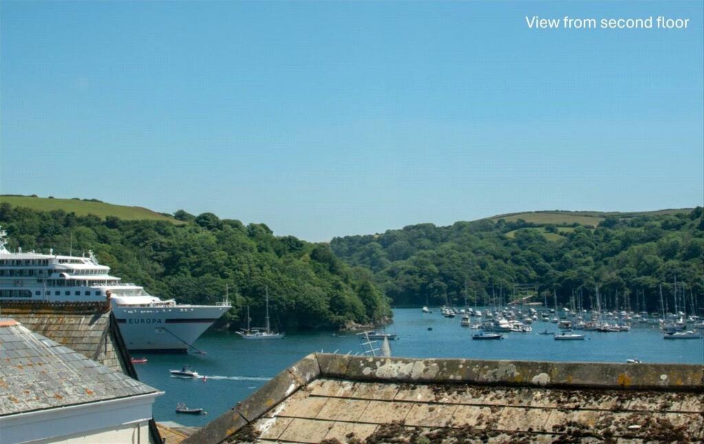 Esplanade, Fowey photo 2