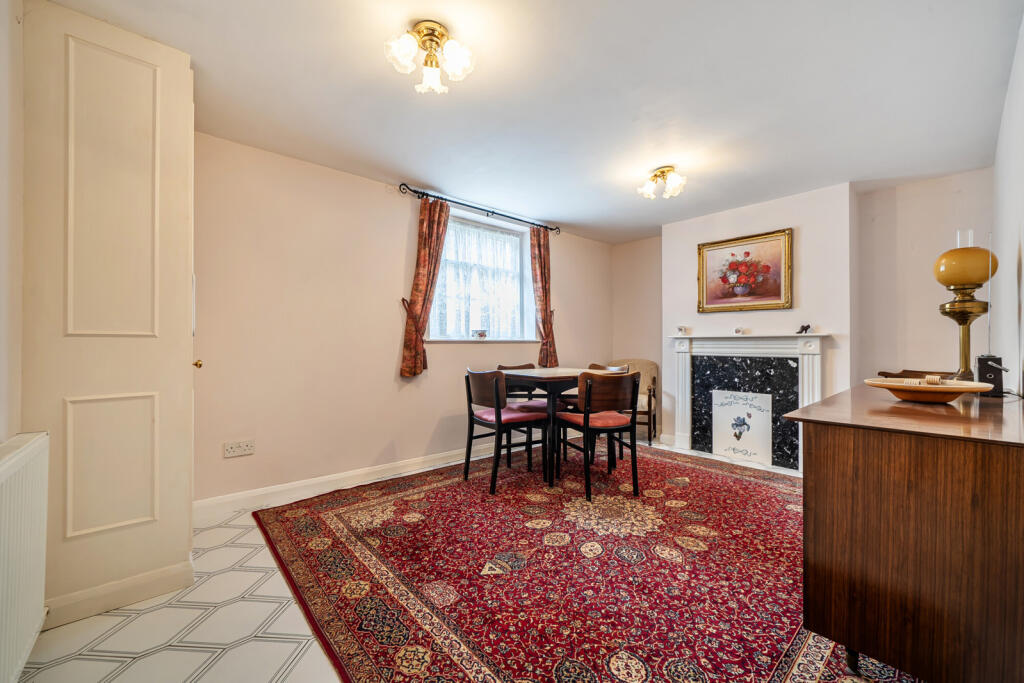 House in London - View 3