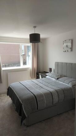 Bed 1.jpg