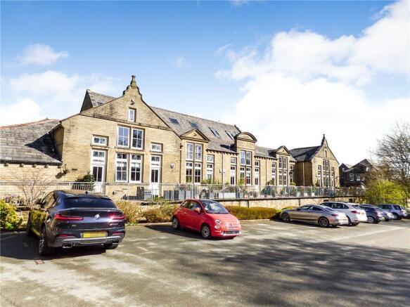 2-bed flat on Butt Lane, Haworth, Keighley, £260,000