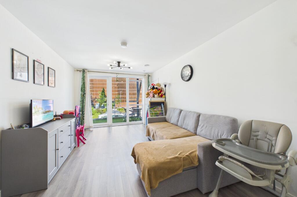 Apartment in Wokingham - View 3