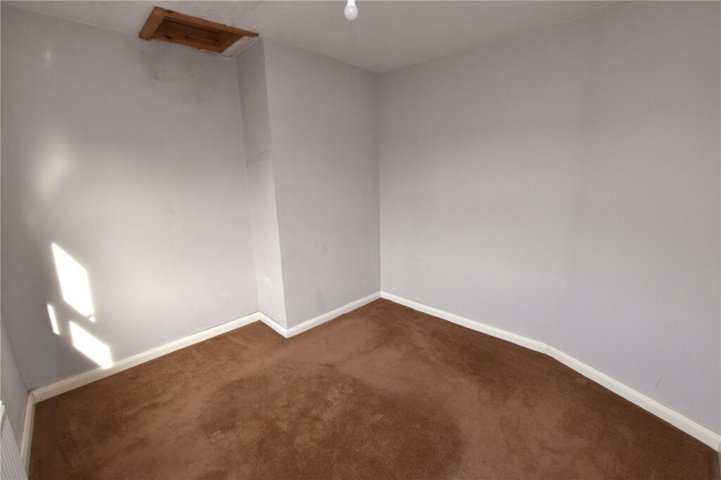 House in Wakefield - View 5