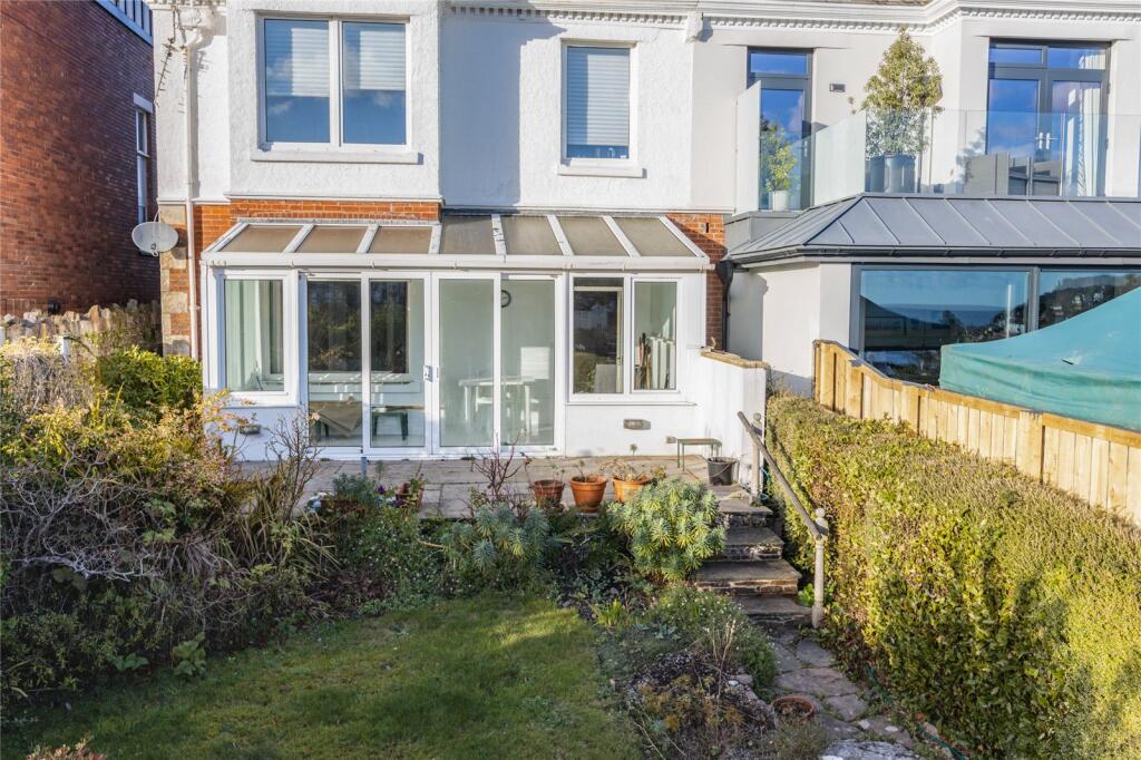 2-bed flat on Mount Boone, Dartmouth, £425,000