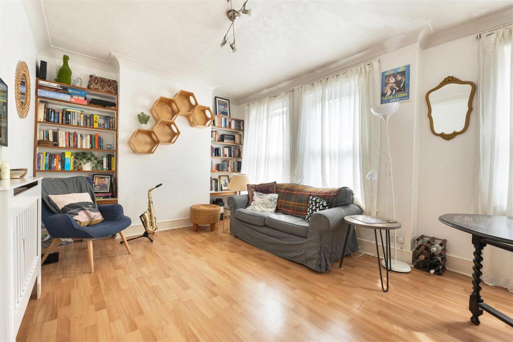 Brettenham Road, Walthamstow - View 2