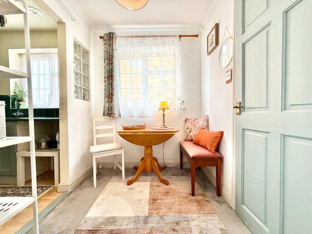 House in South Kesteven, Colsterworth - More