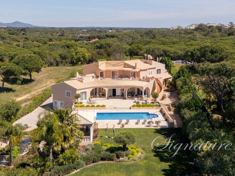 Main image of property: Algarve, Almancil