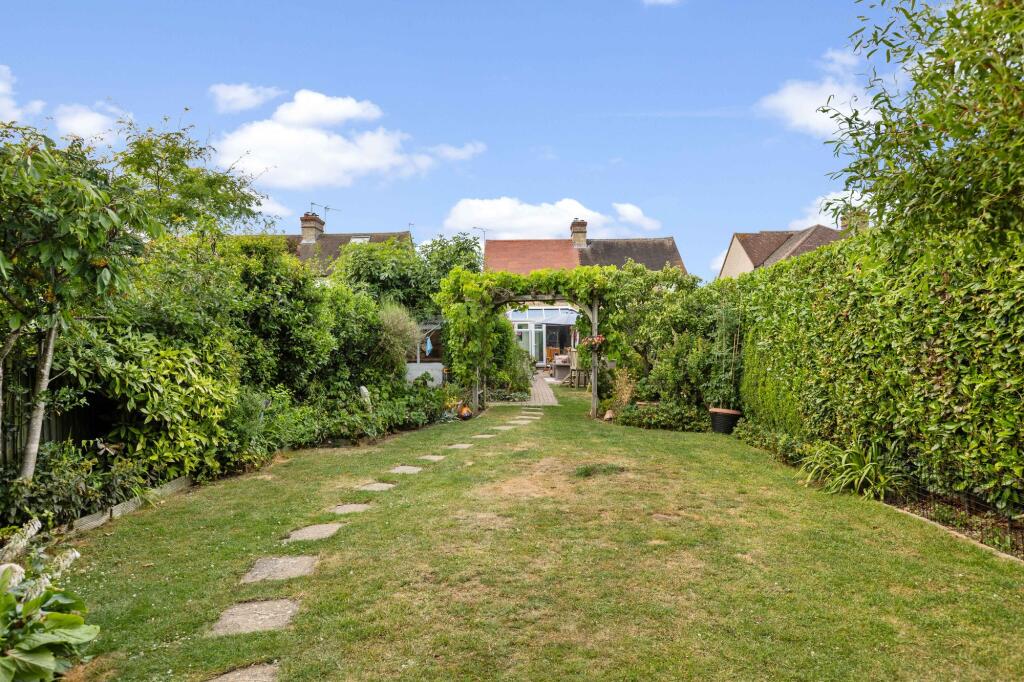 House in Lower Stondon, Stondon - View 4
