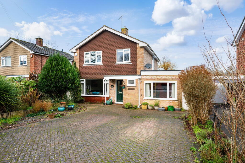 Main image of property: Haywardens, Lingfield, RH7 6DW